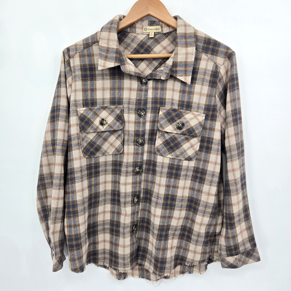 Democracy Lightweight Flannel Button Up Plaid Raw Hem Cabincore Grunge Size S